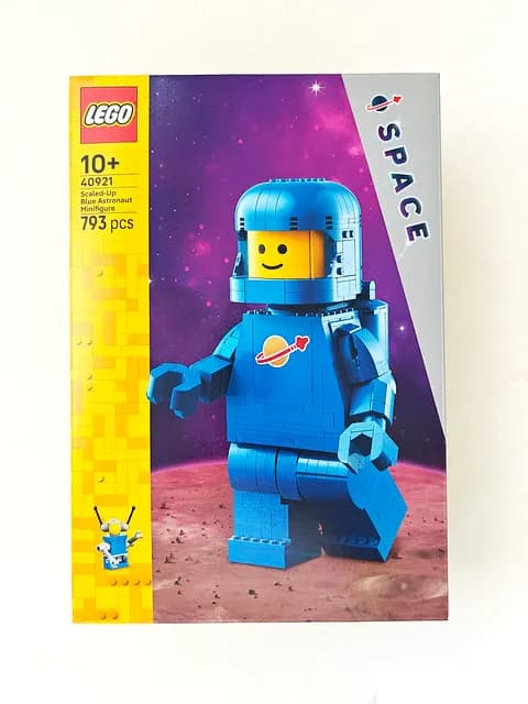 Featured image for article: The Classic Space Astronaut, joins the macro-minifigure collection